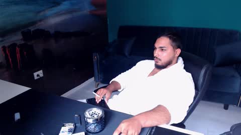 zenobaro online show from 10/17/25, 07:55