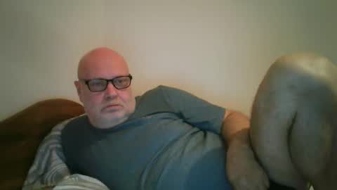 Snapshot of zentaurus59 chatting on 09/29/25, 05:12 zentaurus59 online show from 09/29/25, 05:12