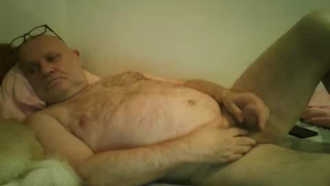Snapshot of zentaurus59 chatting on 10/17/25, 05:15 zentaurus59 online show from 10/17/25, 05:15