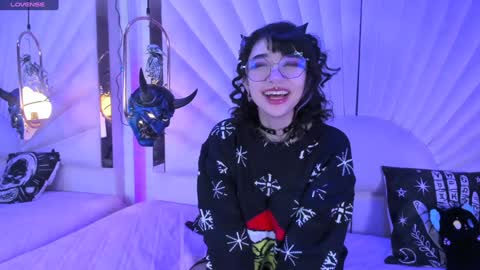 Snapshot of zephirah_abney chatting on 12/22/24, 08:49 online show from 12/22/24, 08:49