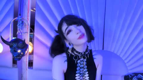 Snapshot of zephirah_abney chatting on 02/11/25, 01:41 online show from 02/11/25, 01:41