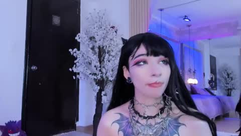 Snapshot of zephirah_abney chatting on 02/27/25, 05:36 online show from 02/27/25, 05:36