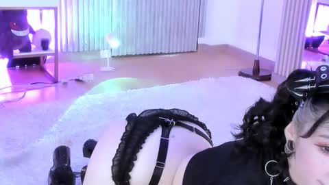 Snapshot of zephirah_abney chatting on 10/10/25, 03:00 online show from 10/10/25, 03:00