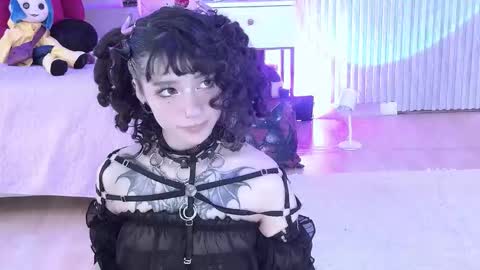 Snapshot of zephirah_abney chatting on 11/08/25, 03:01 online show from 11/08/25, 03:01