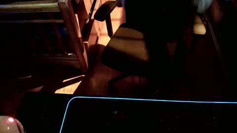 Snapshot of zerces111 chatting on 12/30/24, 02:20 Zerces online show from 12/30/24, 02:20