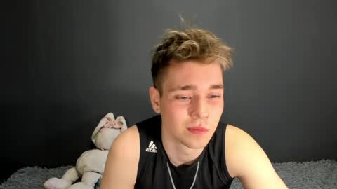 Ethan online show from 04/26/26, 02:42