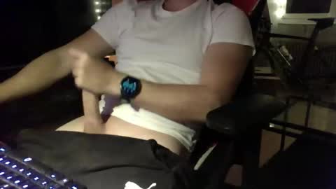 Snapshot of zerpyt chatting on 10/11/25, 05:33 Mios online show from 10/11/25, 05:33