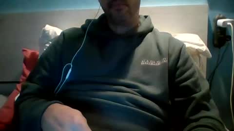 zeus online show from 10/22/25, 03:45