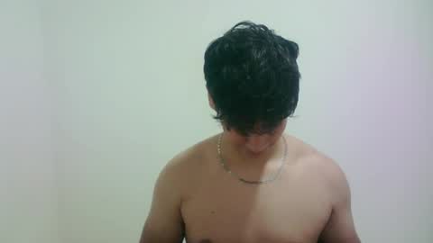 zeus_183 online show from 03/25/26, 04:51