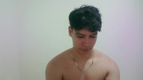 zeus_183 online show from 04/13/26, 03:12