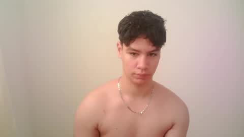 zeus_183 online show from 04/13/26, 03:17