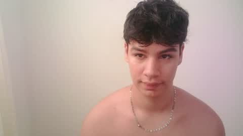 zeus_183 online show from 06/17/26, 07:37