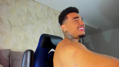 Snapshot of zeus_strong93 chatting on 09/11/25, 03:39 zeus strong online show from 09/11/25, 03:39