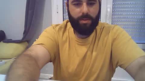 Snapshot of zeusateneo chatting on 10/17/25, 05:37 Zeus online show from 10/17/25, 05:37