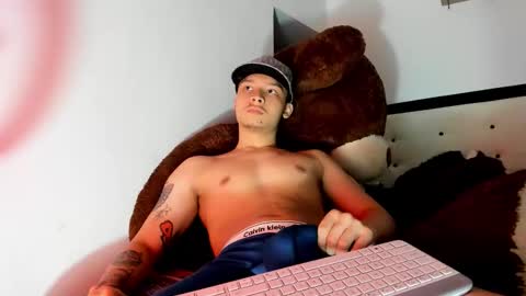 zeus online show from 12/02/25, 09:10