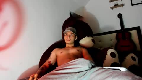 zeus online show from 12/03/25, 08:29