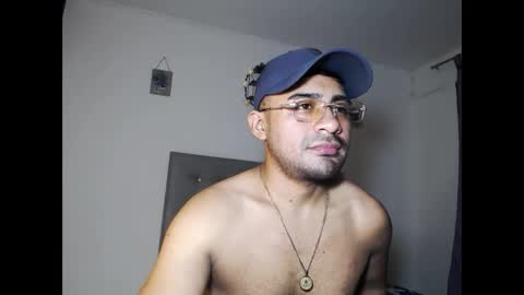 zeussexyhot online show from 05/15/26, 05:58