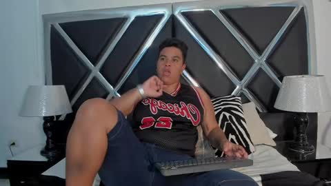 zeussmithh online show from 04/10/26, 12:32