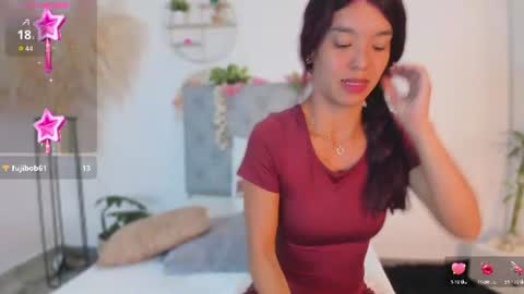 Snapshot of zhafiro_ chatting on 06/18/26, 03:16 Zhafi online show from 06/18/26, 03:16