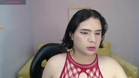 zhaily_ch online show from 09/30/25, 10:26