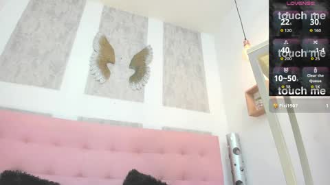 ZHAMIRA  ANDRES online show from 03/30/26, 10:44