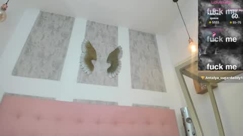 ZHAMIRA  ANDRES online show from 04/06/26, 09:49