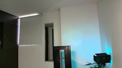 Zhara online show from 04/22/26, 12:28