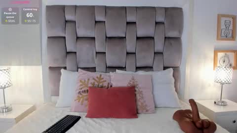 zharia_lux25 online show from 03/19/26, 11:36