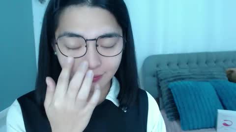 Snapshot of zhaviahale chatting on 11/17/25, 08:25 im your lovely zhaviabigcock here online show from 11/17/25, 08:25