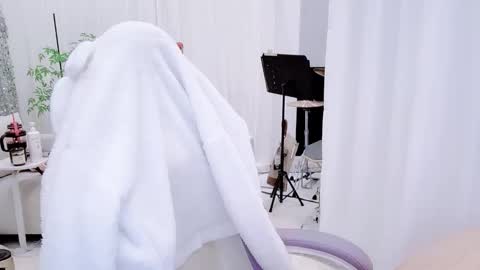 zhen online show from 11/16/25, 07:14