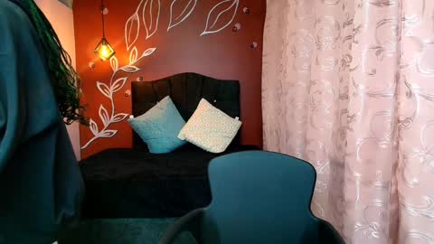 Zia Green online show from 12/19/24, 12:01