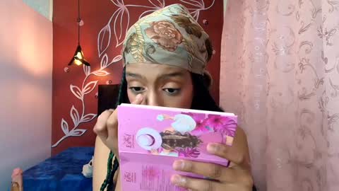 Zia Green online show from 01/17/25, 08:33