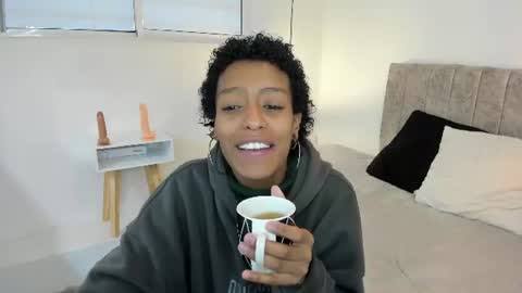 Snapshot of zia_green chatting on 06/09/26, 12:28 Zia Green online show from 06/09/26, 12:28