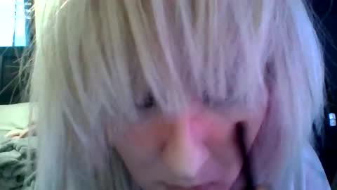 Snapshot of zielloos chatting on 12/29/24, 07:53 Zielloos online show from 12/29/24, 07:53