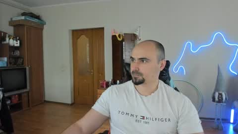 Ziesh online show from 04/15/26, 10:11