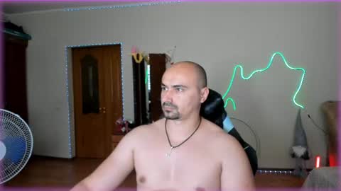 Snapshot of ziesh chatting on 06/13/26, 09:18 Ziesh online show from 06/13/26, 09:18