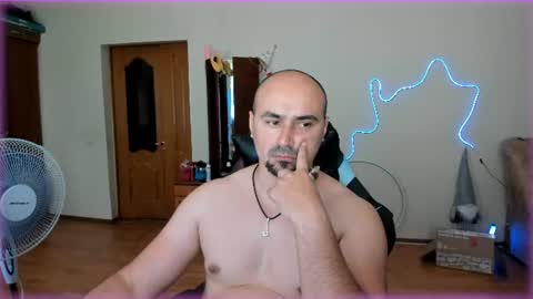 Snapshot of ziesh chatting on 06/28/26, 10:32 Ziesh online show from 06/28/26, 10:32