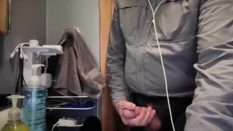 zinger283069 online show from 02/05/26, 07:51