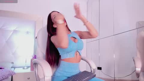 Nia  online show from 02/23/25, 11:44