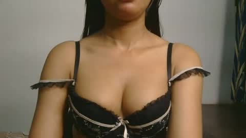 Snapshot of ziyaa_1 chatting on 06/21/26, 03:42 Ziyaa online show from 06/21/26, 03:42