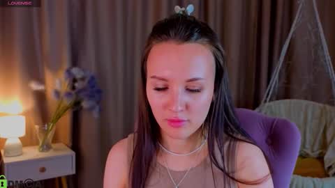 Snapshot of zlata__fox chatting on 09/18/25, 03:36 Zlata Mon Tue Thu Fri Sun Sa GMT 3 0000pm - 0600pm online show from 09/18/25, 03:36