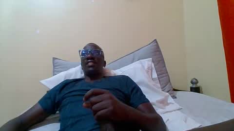 Zlatann2012 online show from 09/15/25, 10:21