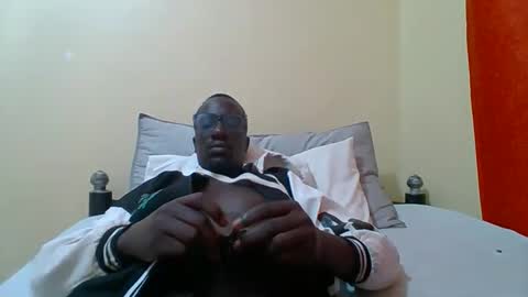 Zlatann2012 online show from 09/25/25, 09:40