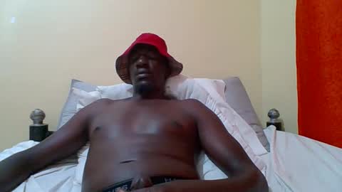 Zlatann2012 online show from 10/13/25, 12:32