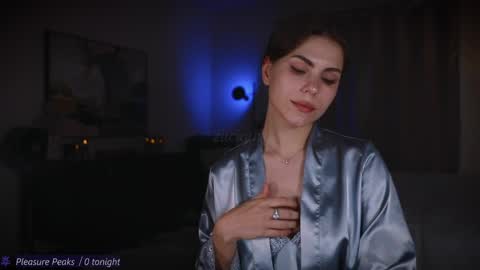 Zara  Join next live  at 5PM EST  online show from 04/08/26, 10:21