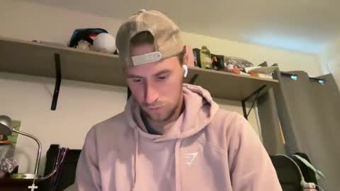 Snapshot of zmac0214 chatting on 10/16/25, 12:06 Gregm0419 online show from 10/16/25, 12:06