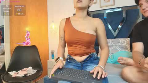 Snapshot of zoe_and_dylan_ chatting on 11/08/25, 12:05 Zoe and dylan online show from 11/08/25, 12:05