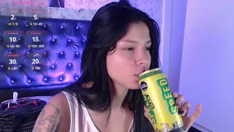 Snapshot of zoe_babygiirl chatting on 03/02/25, 01:16 Salome online show from 03/02/25, 01:16