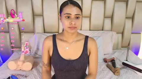 Snapshot of zoe_barlove chatting on 06/01/26, 11:45 Your new obsession online show from 06/01/26, 11:45
