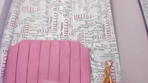 Snapshot of zoe_blond chatting on 10/15/25, 12:16 zoe_blond online show from 10/15/25, 12:16